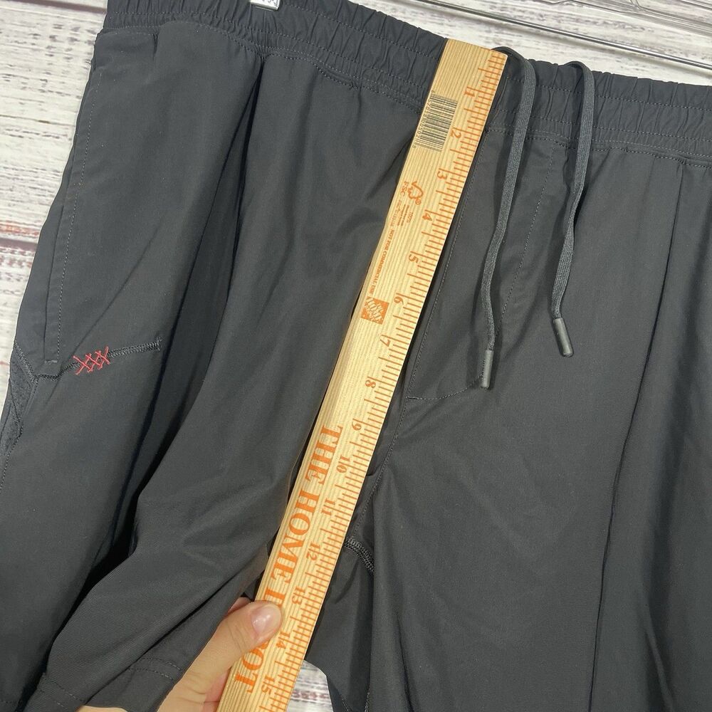 Rhone Versatility Shorts Mens XL Black Athletic Training Gym Workout 7” Lined - Picture 14 of 15